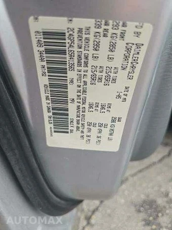 2005 Chrysler Town & Country Touring 119.3" WB - miniatura 5