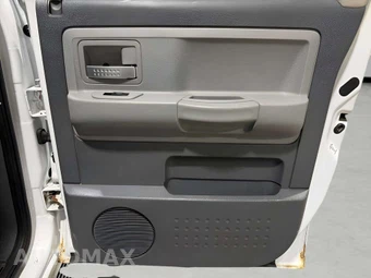 2005 Dodge Dakota Laramie Crew Cab Medium Bed - miniatura 14
