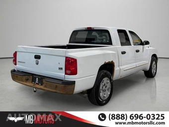 2005 Dodge Dakota Laramie Crew Cab Medium Bed - miniatura 5