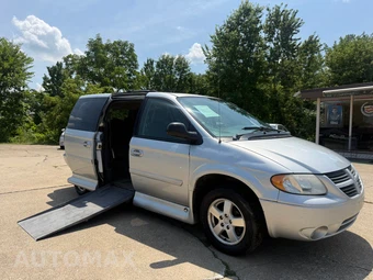 2005 Dodge Grand Caravan SXT Minivan 119.3" WB - samochód z USA z aukcji Manheim, oferta Kup Teraz w AUTOMAX