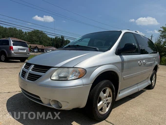 2005 Dodge Grand Caravan SXT Minivan 119.3" WB - miniatura 2