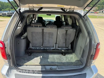 2005 Dodge Grand Caravan SXT Minivan 119.3" WB - miniatura 28