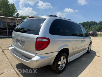 2005 Dodge Grand Caravan SXT Minivan 119.3" WB - miniatura 5
