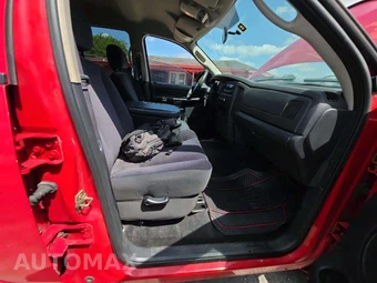 2005 Dodge Ram 1500 SLT Crew Cab Medium Bed – miniatura 18
