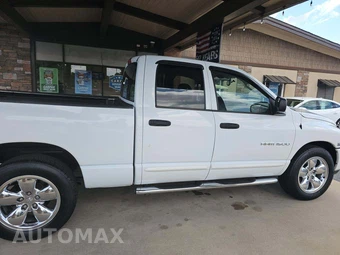 2005 Dodge Ram 1500 SLT Crew Cab Medium Bed – miniatura 4