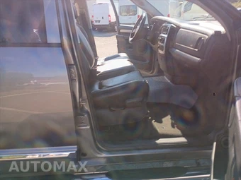 2005 Dodge Ram 1500 SLT Crew Cab Medium Bed - miniatura 12