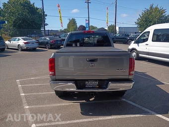 2005 Dodge Ram 1500 SLT Crew Cab Medium Bed - miniatura 7