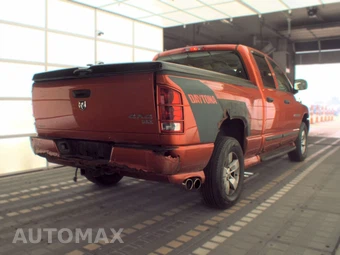 2005 Dodge Ram 1500 SLT Crew Cab Medium Bed – miniatura 4