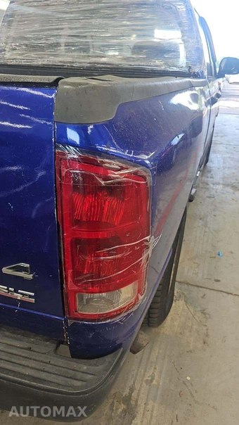 2005 Dodge Ram 1500 SLT Crew Cab Medium Bed – miniatura 22