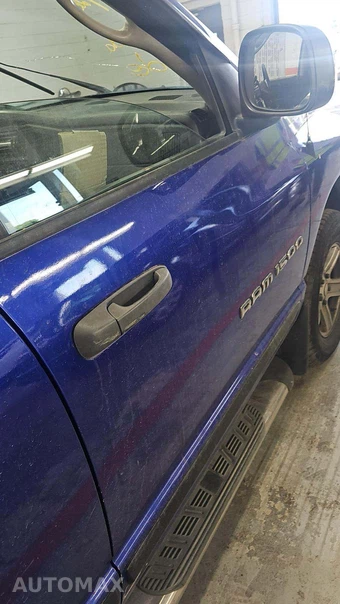 2005 Dodge Ram 1500 SLT Crew Cab Medium Bed – miniatura 28