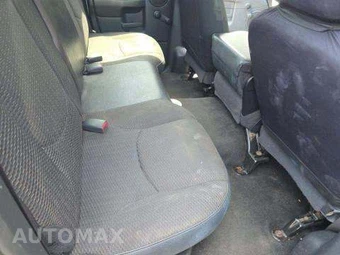 2005 Dodge Ram 1500 ST Crew Cab Medium Bed – miniatura 15