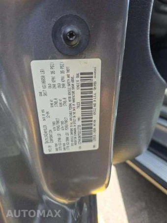 2005 Dodge Ram 1500 ST Crew Cab Medium Bed – miniatura 5