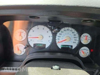 2005 Dodge Ram 1500 ST Crew Cab Medium Bed – miniatura 8