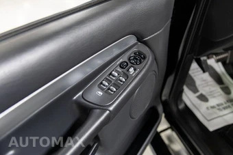 2005 Dodge Ram SRT-10 Crew Cab Medium Bed - miniatura 28