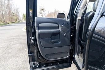 2005 Dodge Ram SRT-10 Crew Cab Medium Bed - miniatura 32