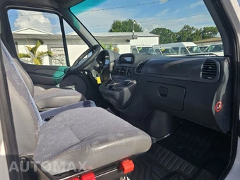 2005 Dodge Sprinter 3500 Cargo Van DRW High Roof 158.0" WB - miniatura 13