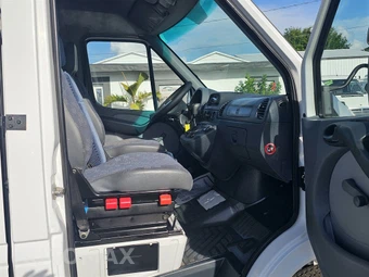 2005 Dodge Sprinter 3500 Cargo Van DRW High Roof 158.0" WB - miniatura 14