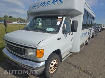2005 Ford E-450 Base DRW