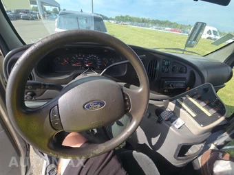 2005 Ford E-450 Base DRW - miniatura 11