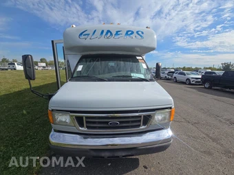 2005 Ford E-450 Base DRW - miniatura 2