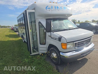 2005 Ford E-450 Base DRW - miniatura 3