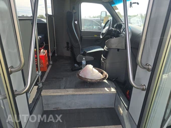 2005 Ford E-450 Base DRW - miniatura 8