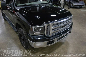 2005 Ford Excursion XLT - miniatura 12