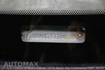 2005 Ford Excursion XLT - miniatura 127