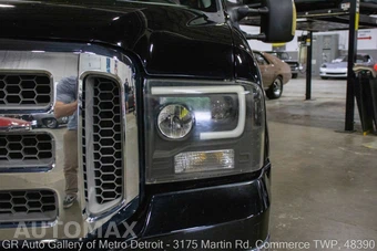 2005 Ford Excursion XLT - miniatura 131