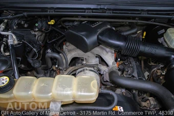 2005 Ford Excursion XLT - miniatura 135