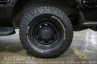 2005 Ford Excursion XLT - miniatura 173