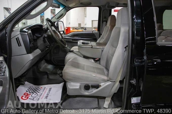 2005 Ford Excursion XLT - miniatura 94