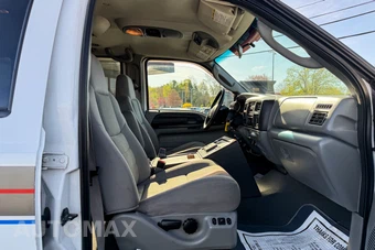 2005 Ford Excursion XLT - miniatura 12