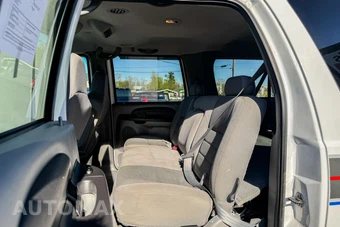 2005 Ford Excursion XLT - miniatura 21