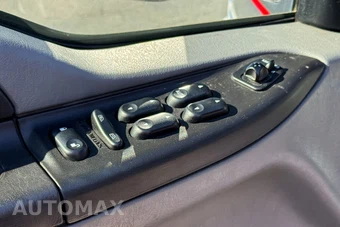 2005 Ford Excursion XLT - miniatura 33