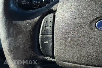 2005 Ford Excursion XLT - miniatura 35