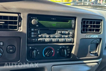 2005 Ford Excursion XLT - miniatura 40