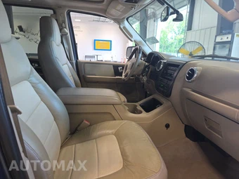 2005 Ford Expedition King Ranch – miniatura 8