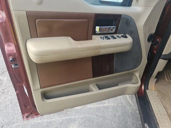 2005 Ford F-150 King Ranch Crew Cab Short Bed - miniatura 9