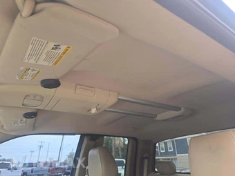 2005 Ford F-150 Lariat Extended Cab Medium Bed w/Rear Doors – miniatura 8