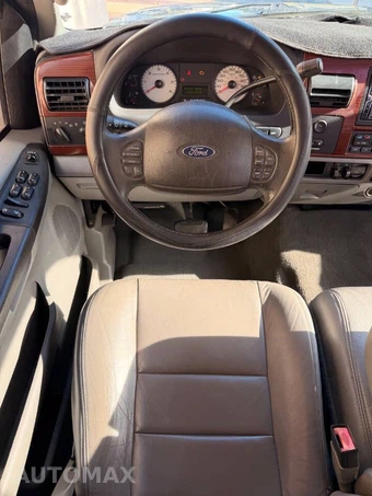 2005 Ford F-250 Crew Cab - miniatura 12