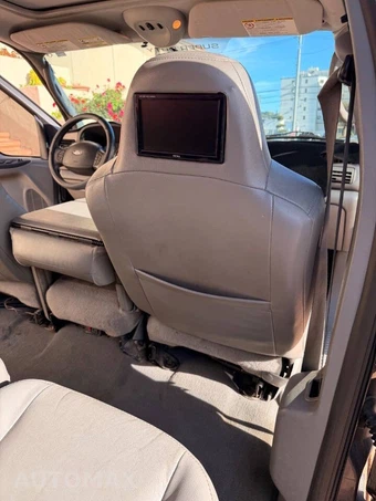 2005 Ford F-250 Crew Cab - miniatura 17