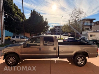 2005 Ford F-250 Crew Cab - miniatura 8