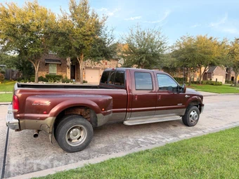 2005 Ford F-350 Crew Cab DRW - miniatura 4