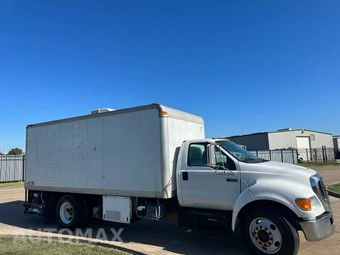 2005 Ford F-650 - miniatura 12