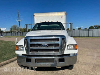 2005 Ford F-650 - miniatura 2