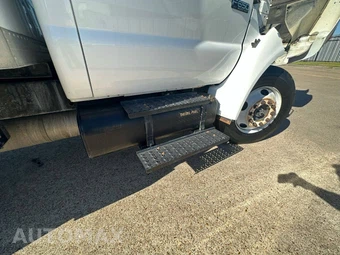 2005 Ford F-650 - miniatura 29
