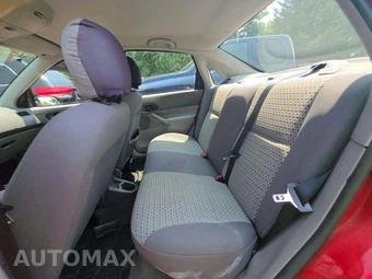 2005 Ford Focus ZX4 SE Sedan - miniatura 13