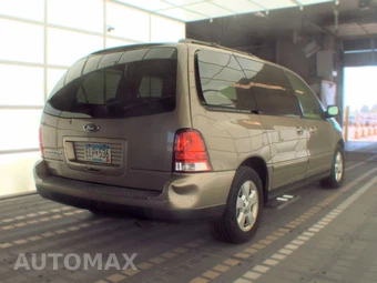 2005 Ford Freestar SES Minivan 120.8" WB - miniatura 4