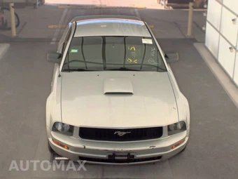 2005 Ford Mustang V6 Premium Coupe - miniatura 2